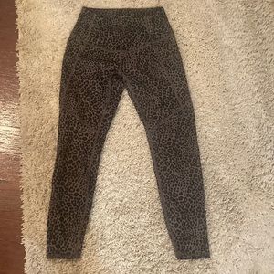 Evolution and Creation leopard yoga pants , Size Small